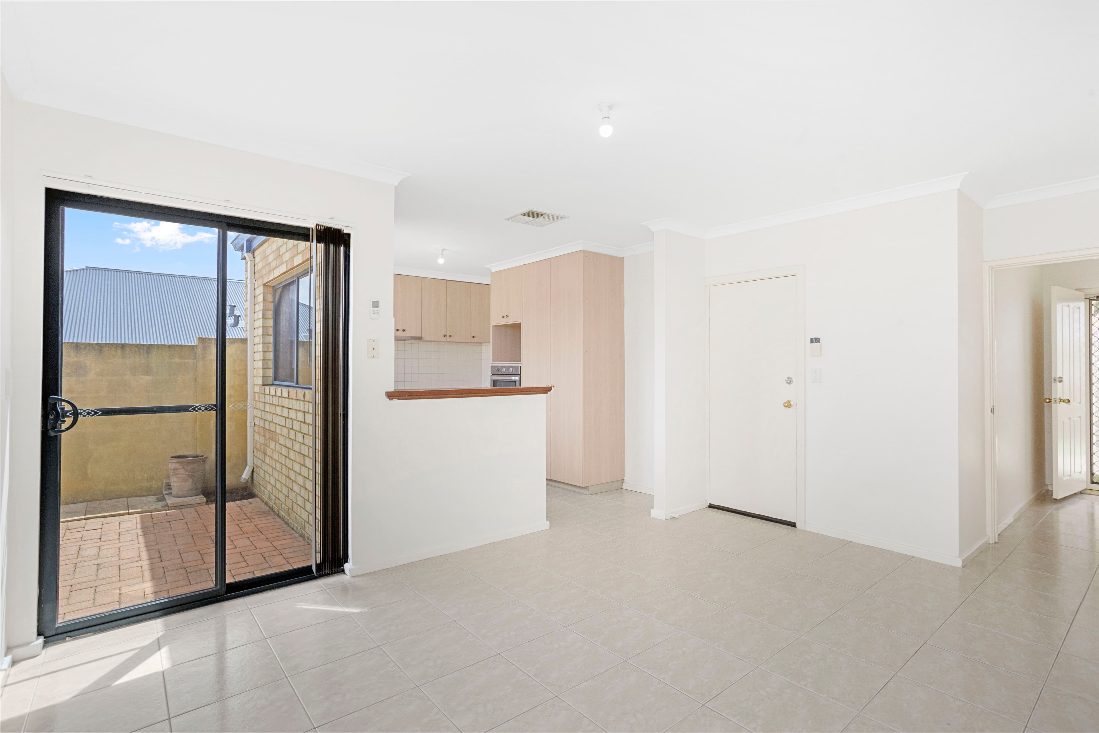 91A Hillsborough Drive, Nollamara WA 6061, Nollamara - Thumbnail 8