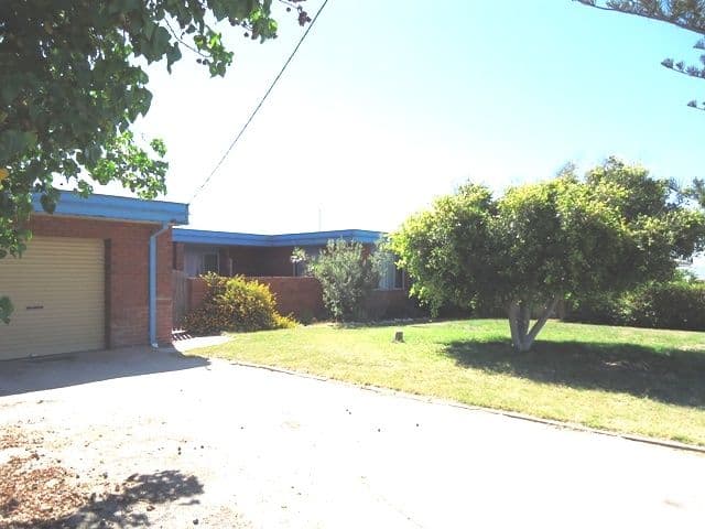 13 Nigel Crescent, TARCOOLA BEACH WA 6530, Tarcoola Beach - Thumbnail 2
