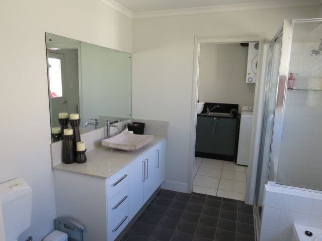 EMERALD QLD 4720, Emerald - Thumbnail 6