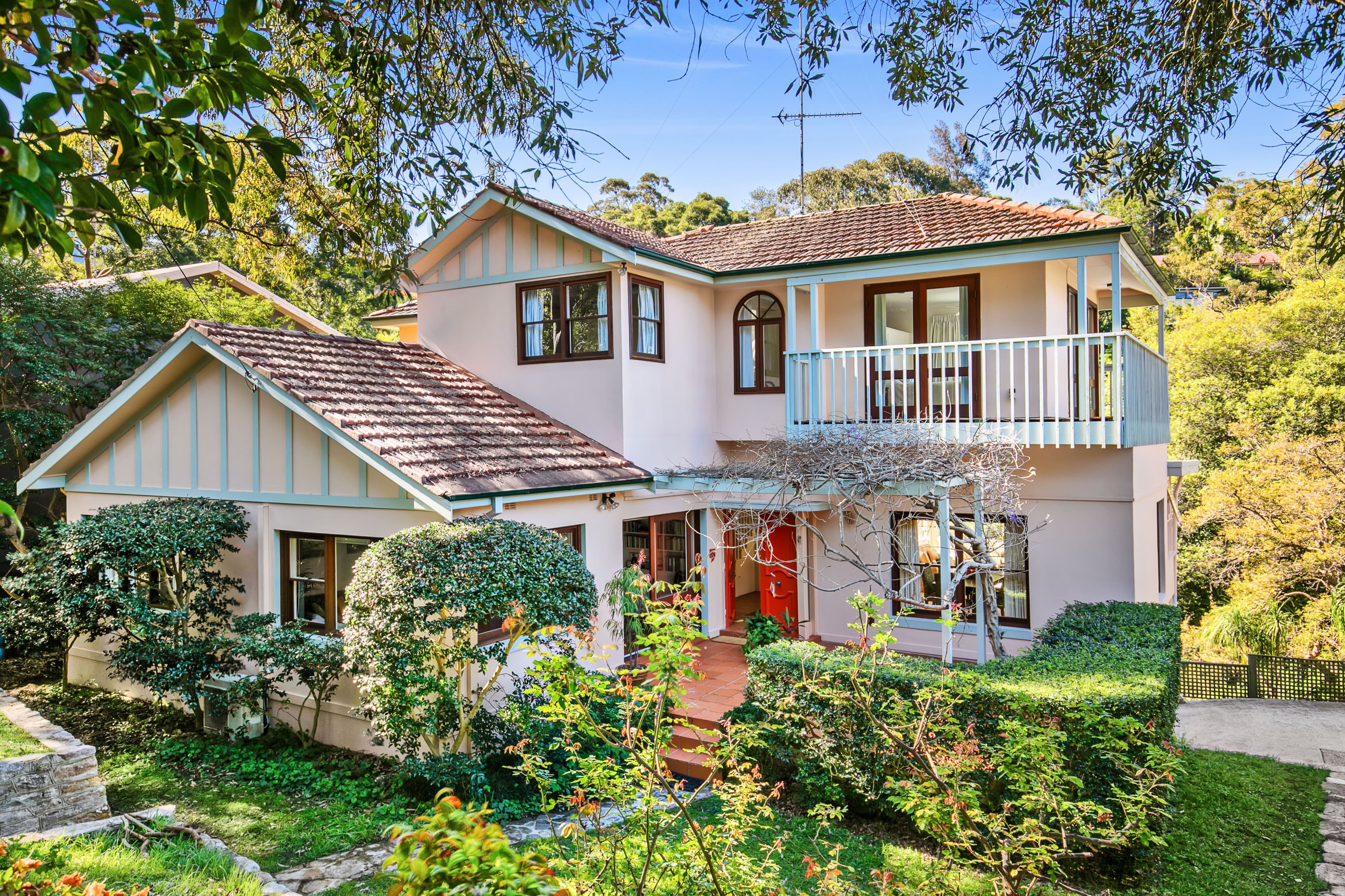 92 The Bulwark, Castlecrag - Image 1