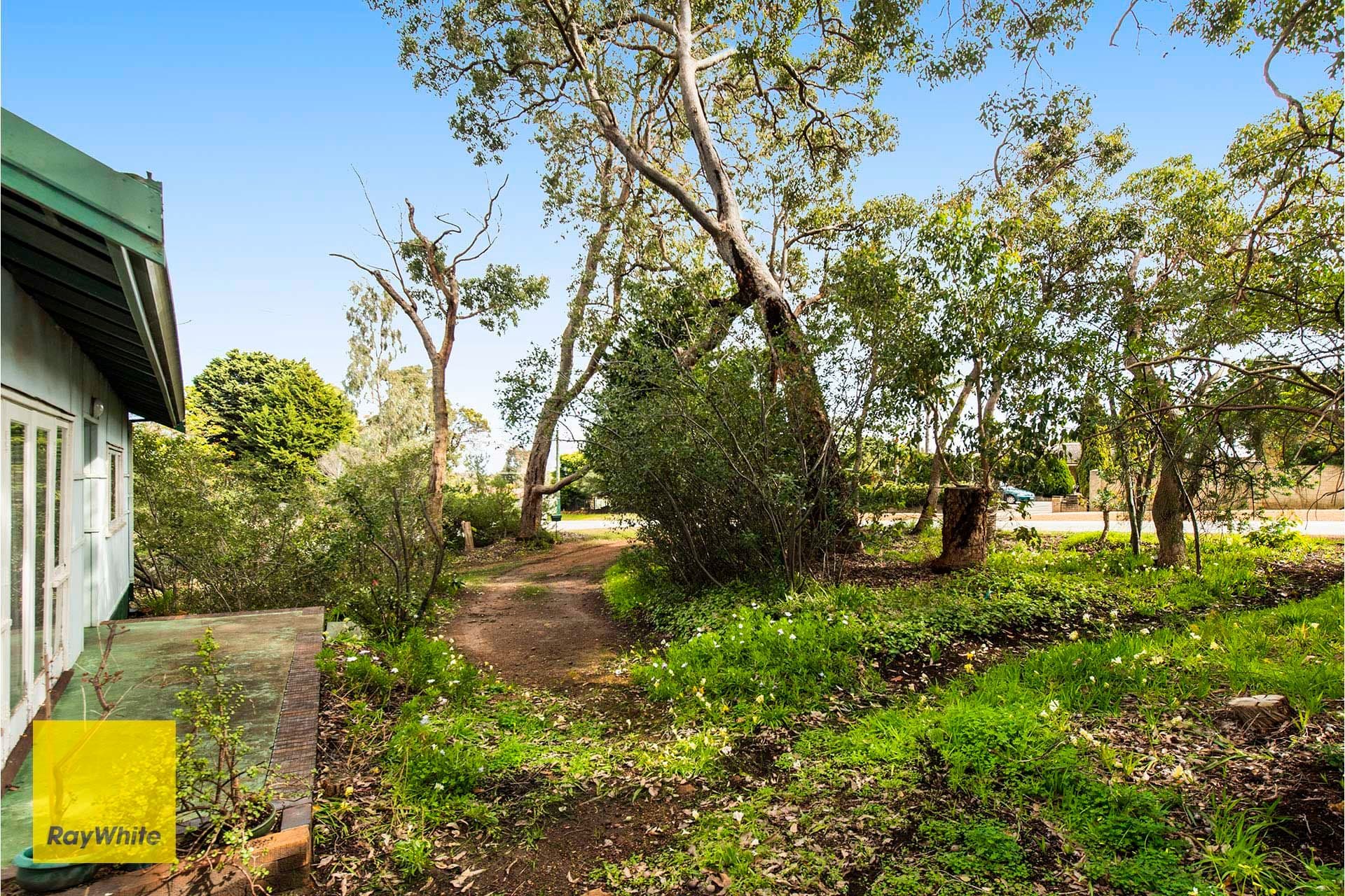 105 Lesmurdie Road, Lesmurdie WA 6076, Lesmurdie - Thumbnail 2