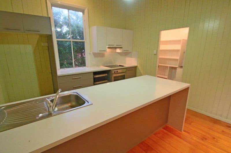 15 Eileen Street, BOOVAL QLD 4304, Booval - Thumbnail 4