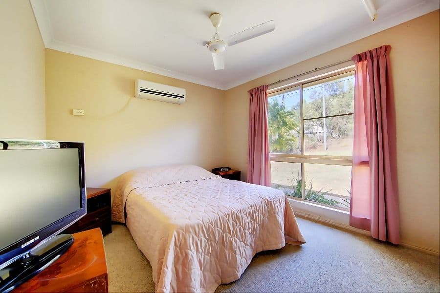 11 Mt Kulburn Drive, JENSEN QLD 4818, Jensen - Thumbnail 7