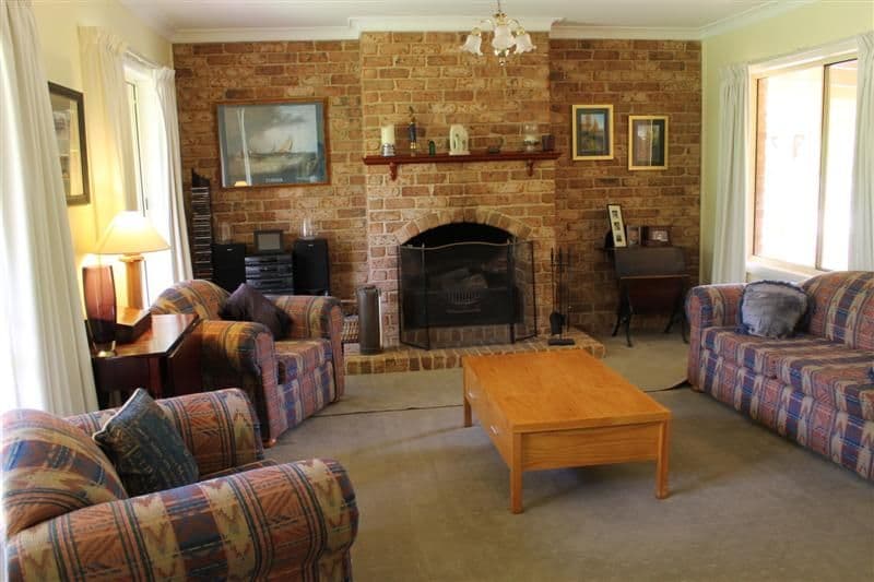 3 Renshaw Drive, DUBBO NSW 2830, Dubbo - Thumbnail 2