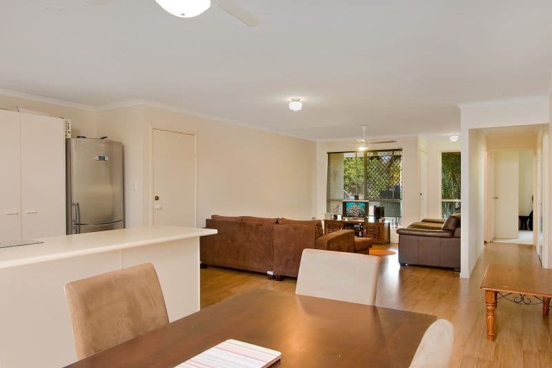 6 Crelga Court, MERRIMAC QLD 4226, Merrimac - Thumbnail 2