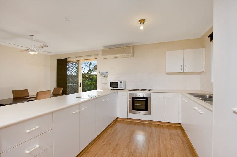 6 Crelga Court, MERRIMAC QLD 4226, Merrimac - Thumbnail 5