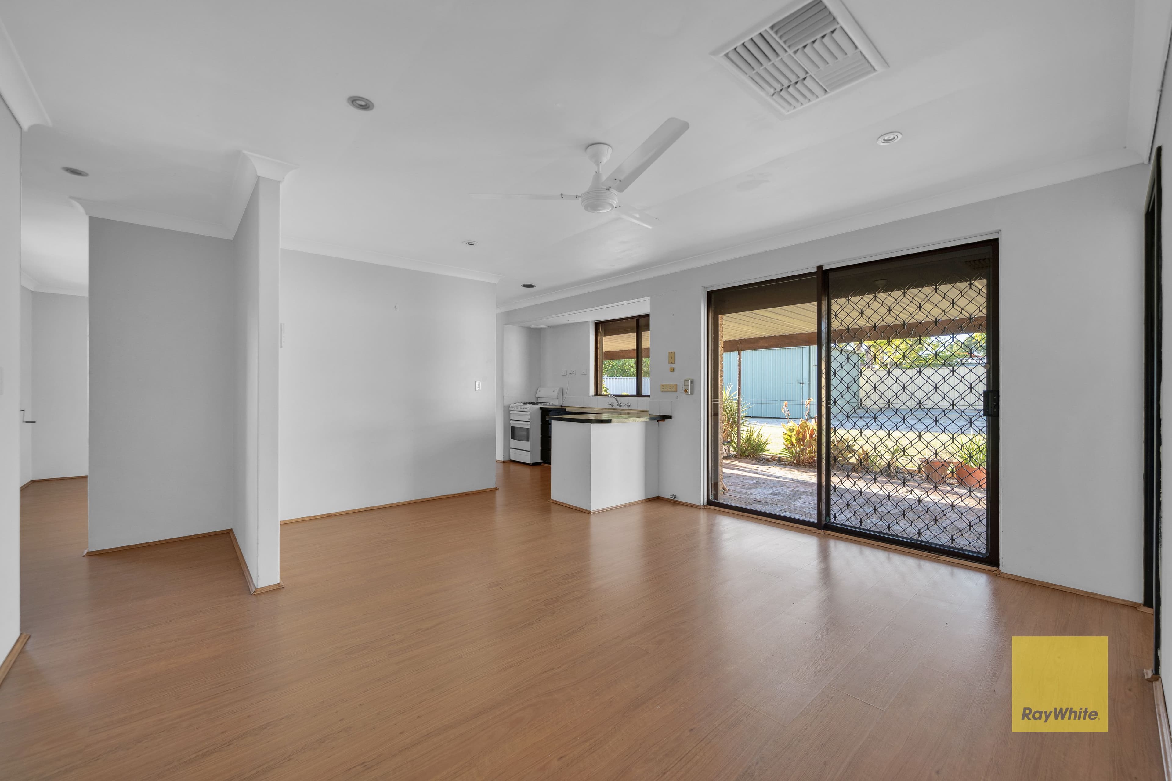 37 Gossamer Avenue, Mirrabooka WA 6061, Mirrabooka - Thumbnail 8