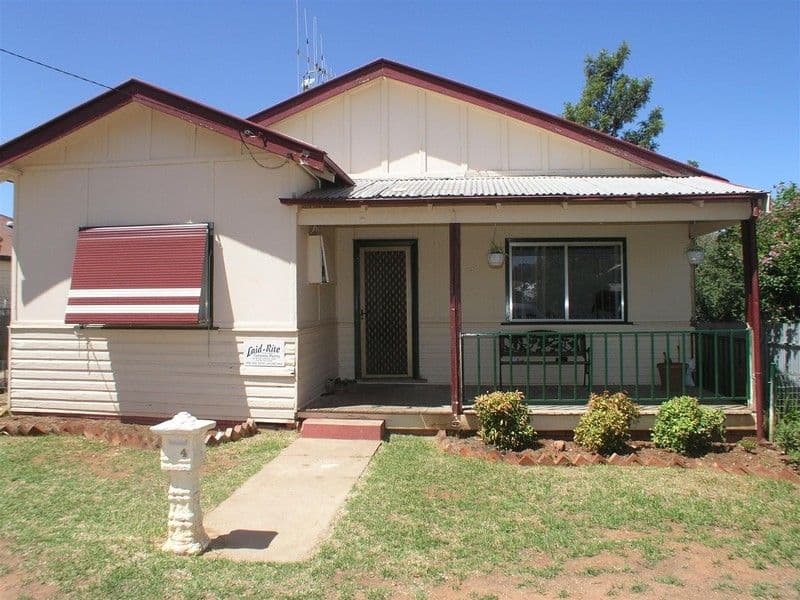 4 Carrington Street, Parkes - Image 1