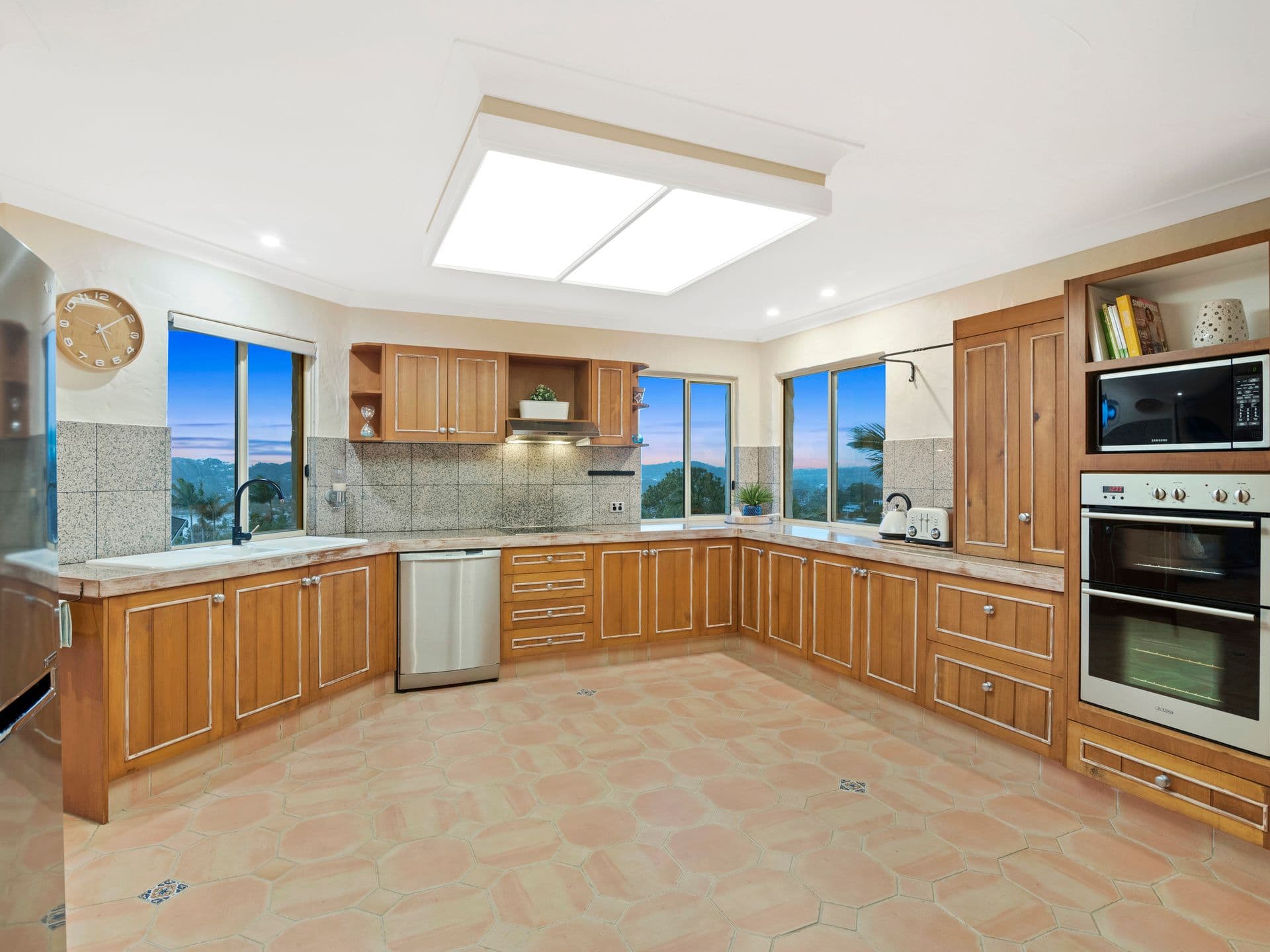 34 Swanbourne Way, Elanora QLD 4221, Elanora - Thumbnail 3