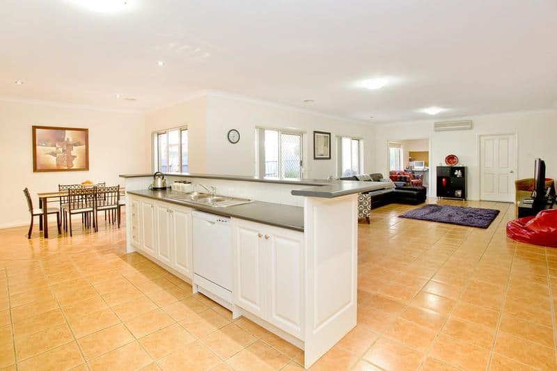 65 Lakeside Boulevard, LARA VIC 3212, Lara - Thumbnail 3