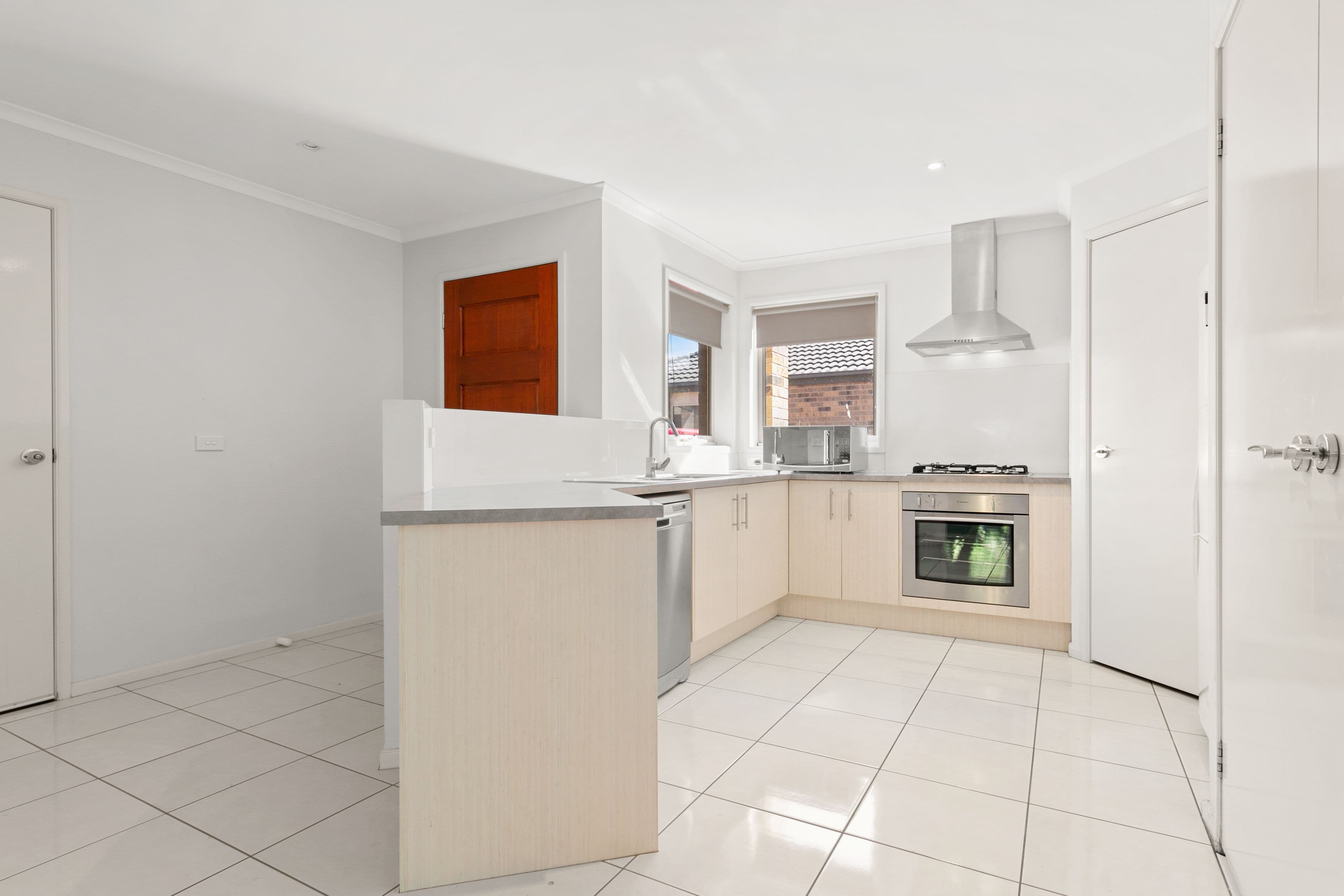9/51 Alma Street, West Footscray - Thumbnail 2