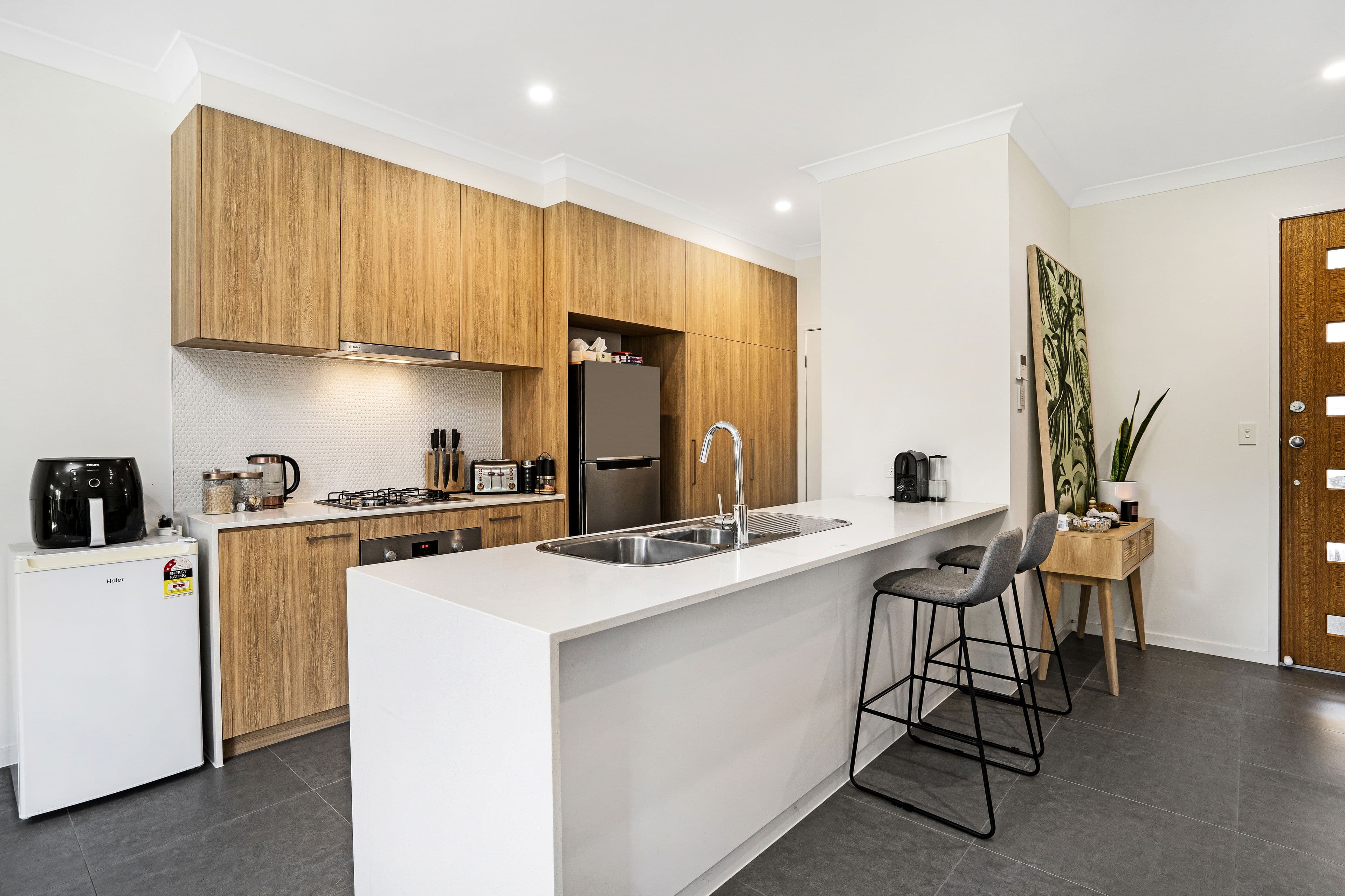 28 Bonogin Road, Mudgeeraba QLD 4213, Mudgeeraba - Thumbnail 2
