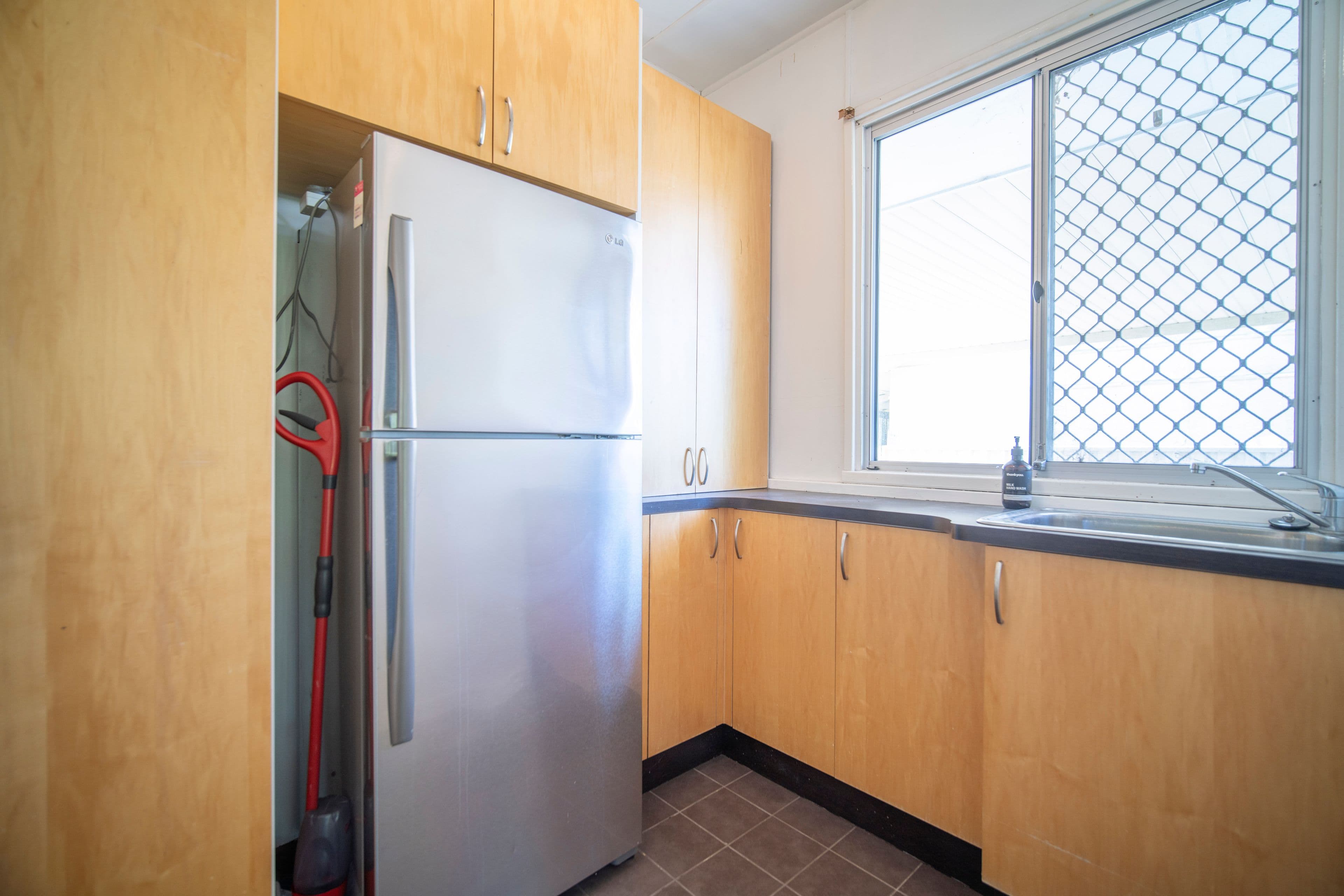 4 Ashworth Street, Cloverdale WA 6105, Cloverdale - Thumbnail 4