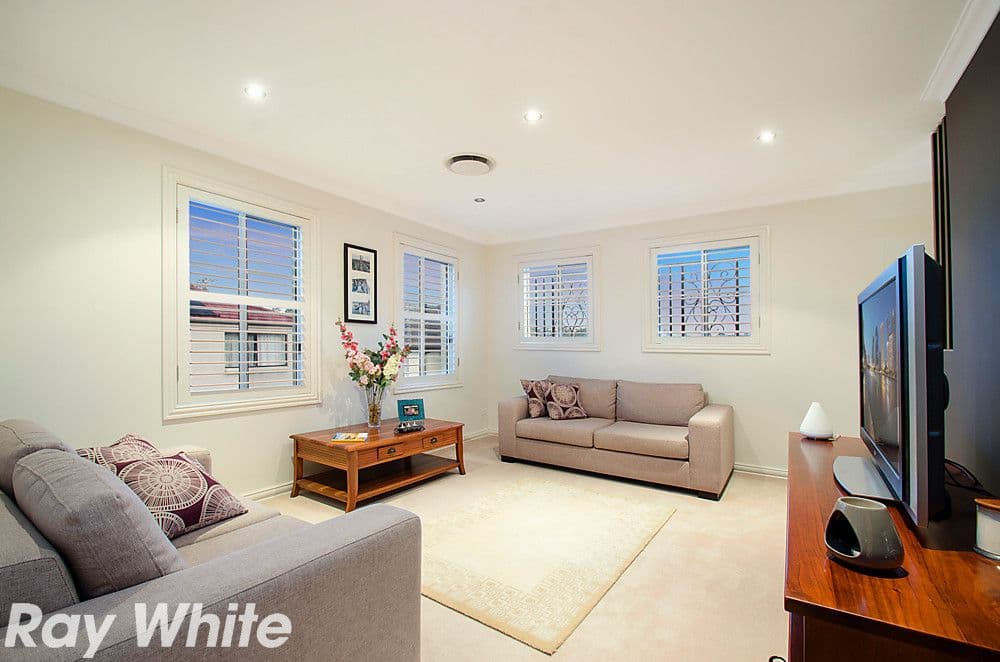 8 Lodgeworth Place, Castle Hill NSW 2154, Castle Hill - Thumbnail 7