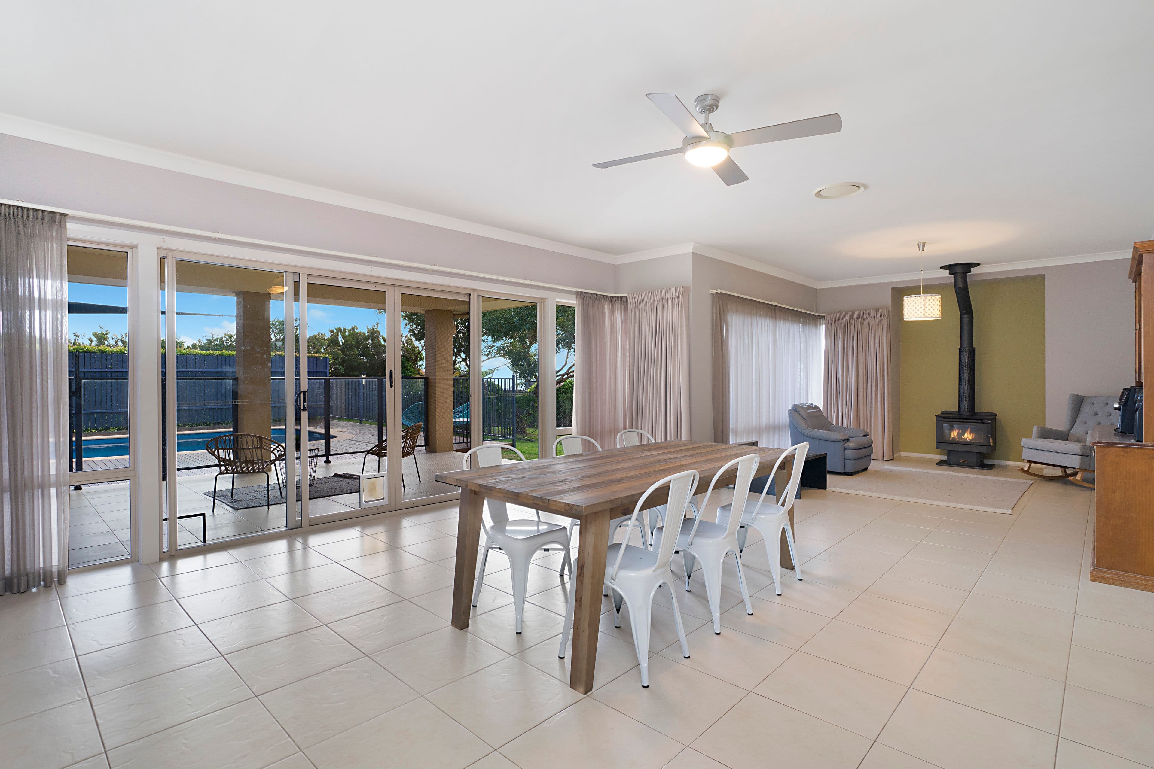 82 Canterbury Drive, Raworth - Thumbnail 5