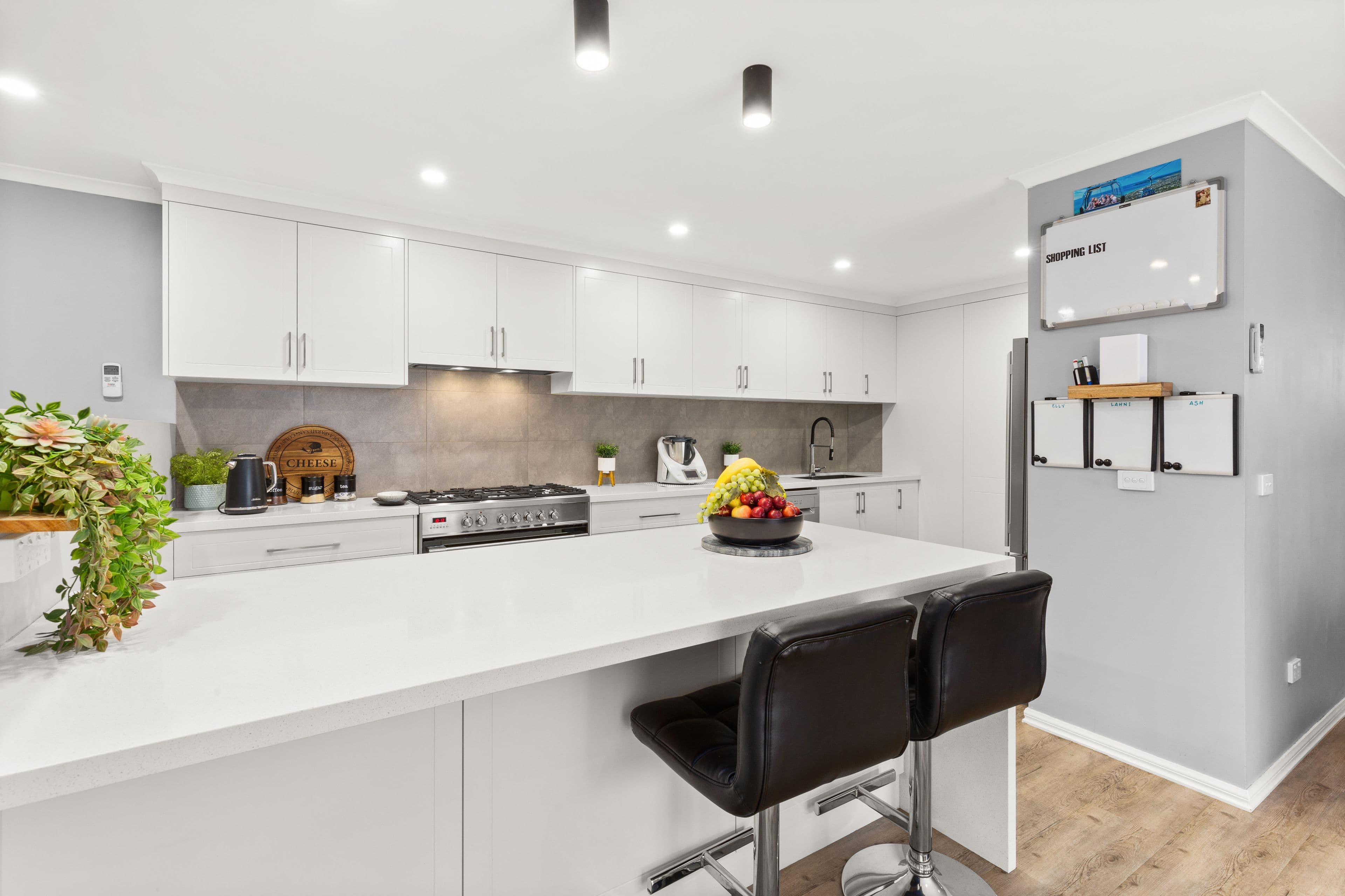 20 Henrietta Street, Warragul VIC 3820, Warragul - Thumbnail 2