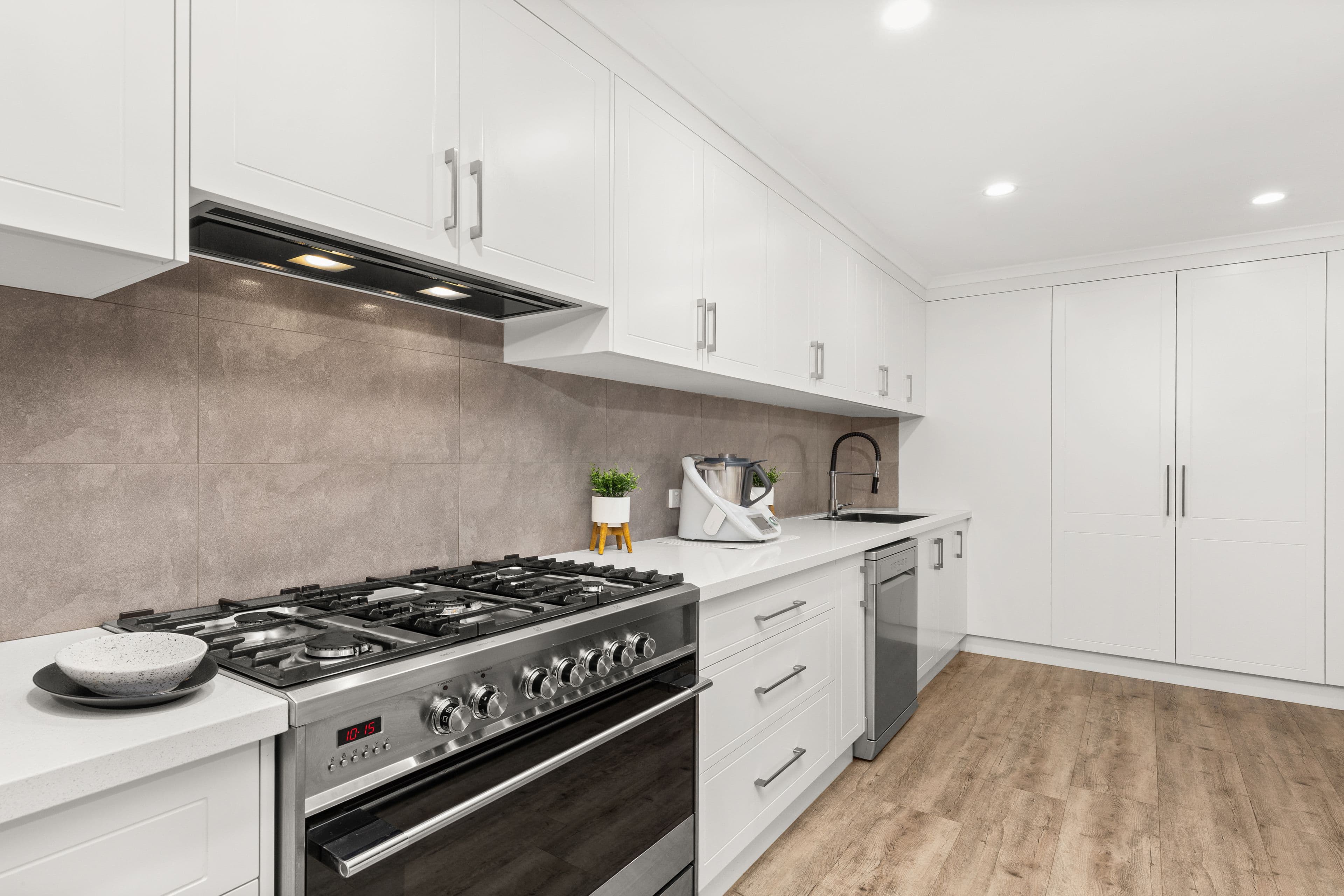 20 Henrietta Street, Warragul VIC 3820, Warragul - Thumbnail 3