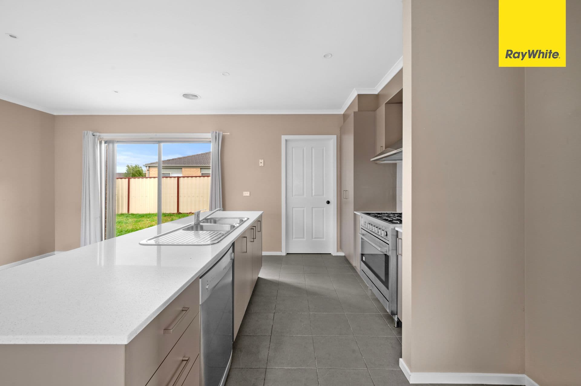 28 Spearfelt Street, Kurunjang VIC 3337, Kurunjang - Thumbnail 7