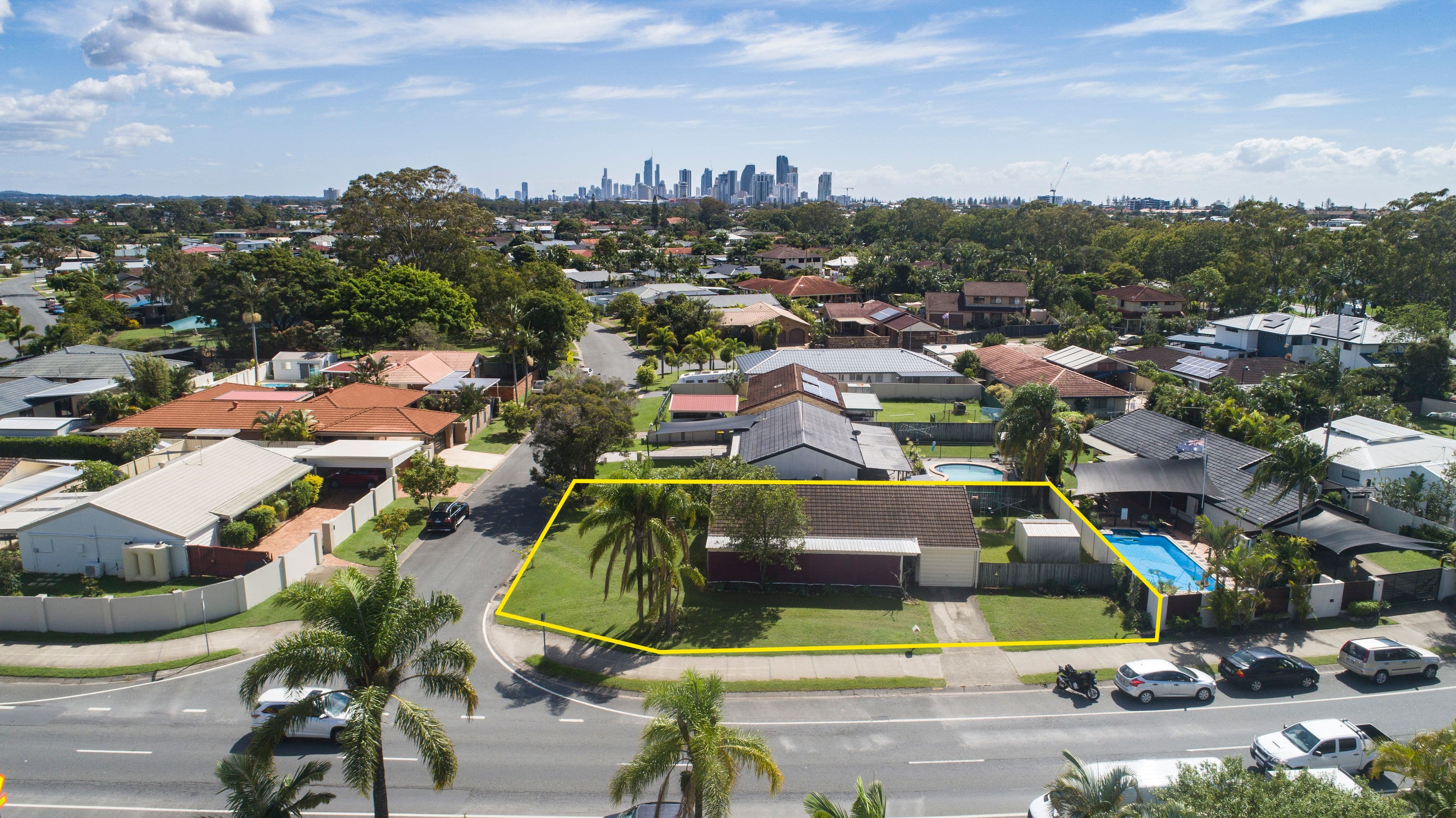 11 Oceanic Drive, Mermaid Waters QLD 4218, Mermaid Waters - Thumbnail 2