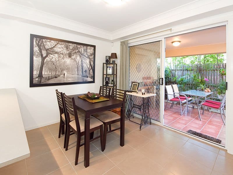 31 Stevens Street, YERONGA QLD 4104, Yeronga - Thumbnail 2