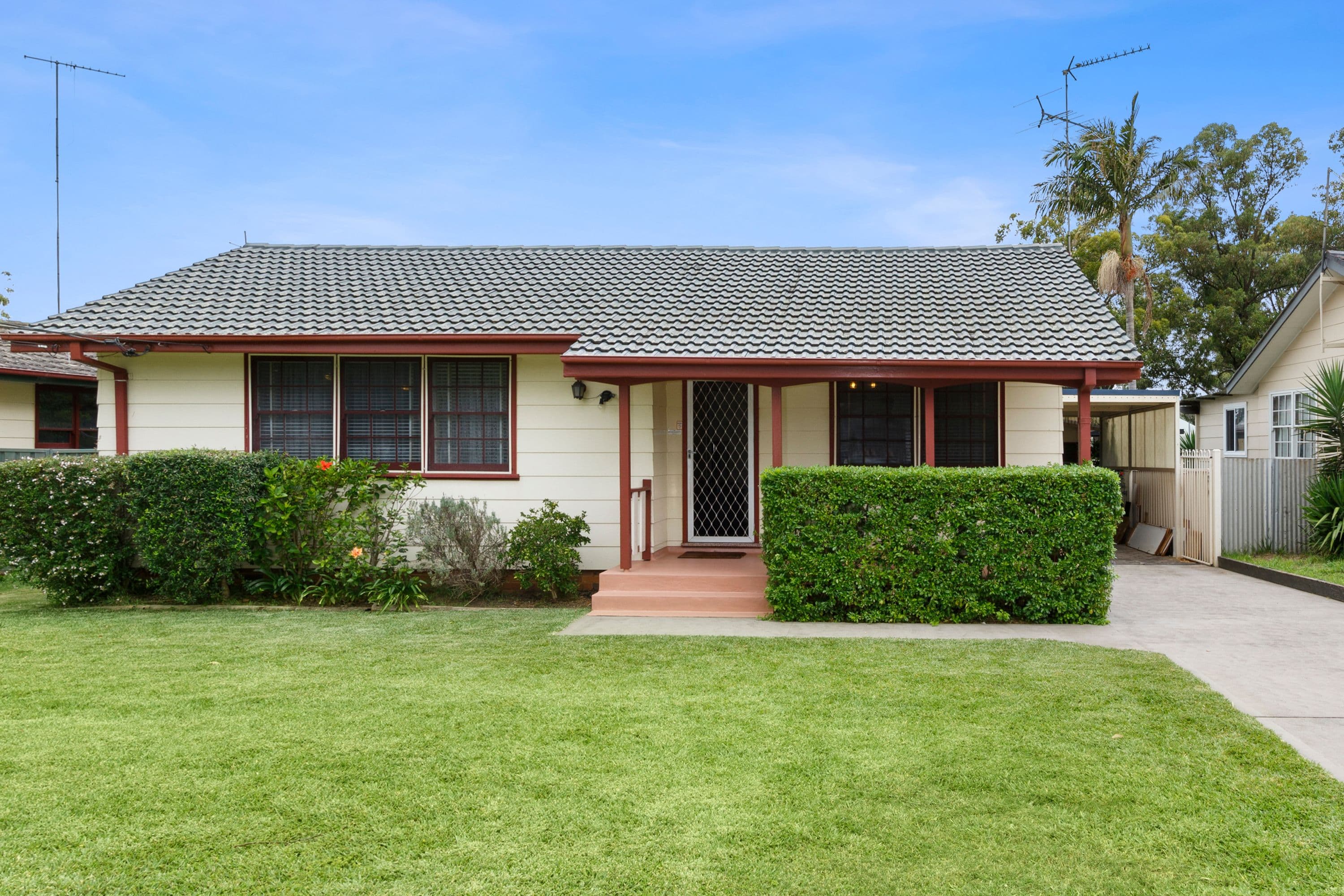 19 Pitcairn Avenue, Lethbridge Park NSW 2770, Lethbridge Park - Image 1