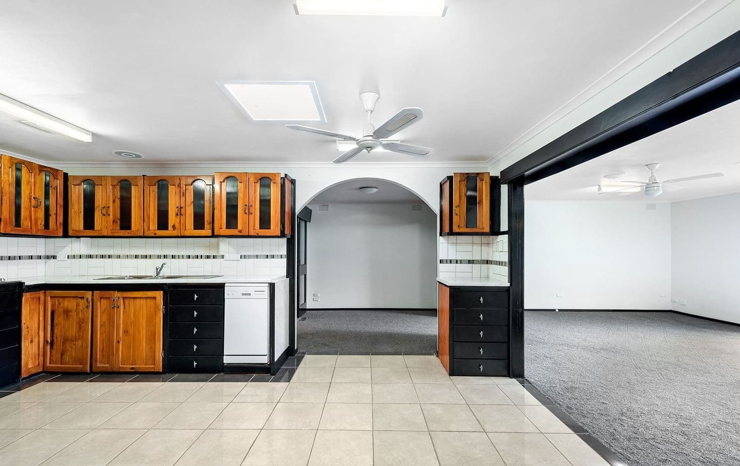 205 Eastbourne Road, Rosebud VIC 3939, Rosebud - Thumbnail 2