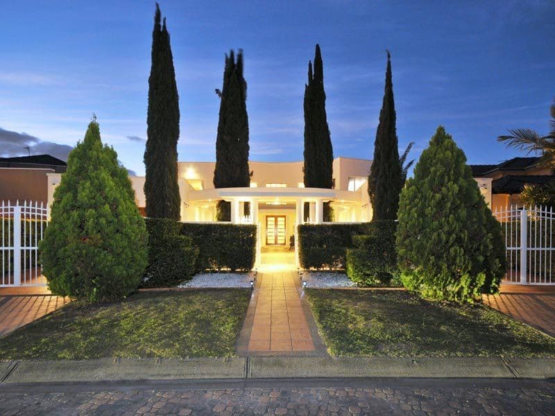 15 Karabella Court, MERMAID WATERS QLD 4218, Mermaid Waters - Thumbnail 4