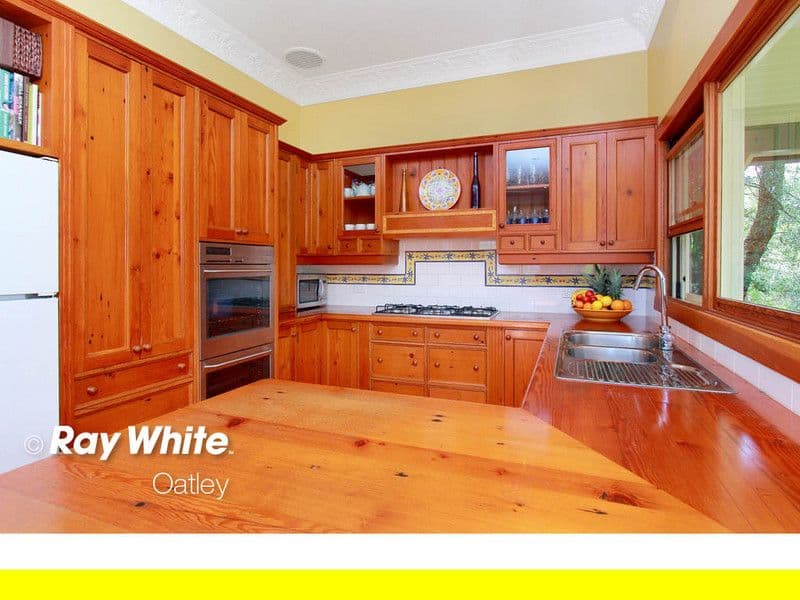 33 Kitchener Street, OATLEY NSW 2223, Oatley - Thumbnail 5