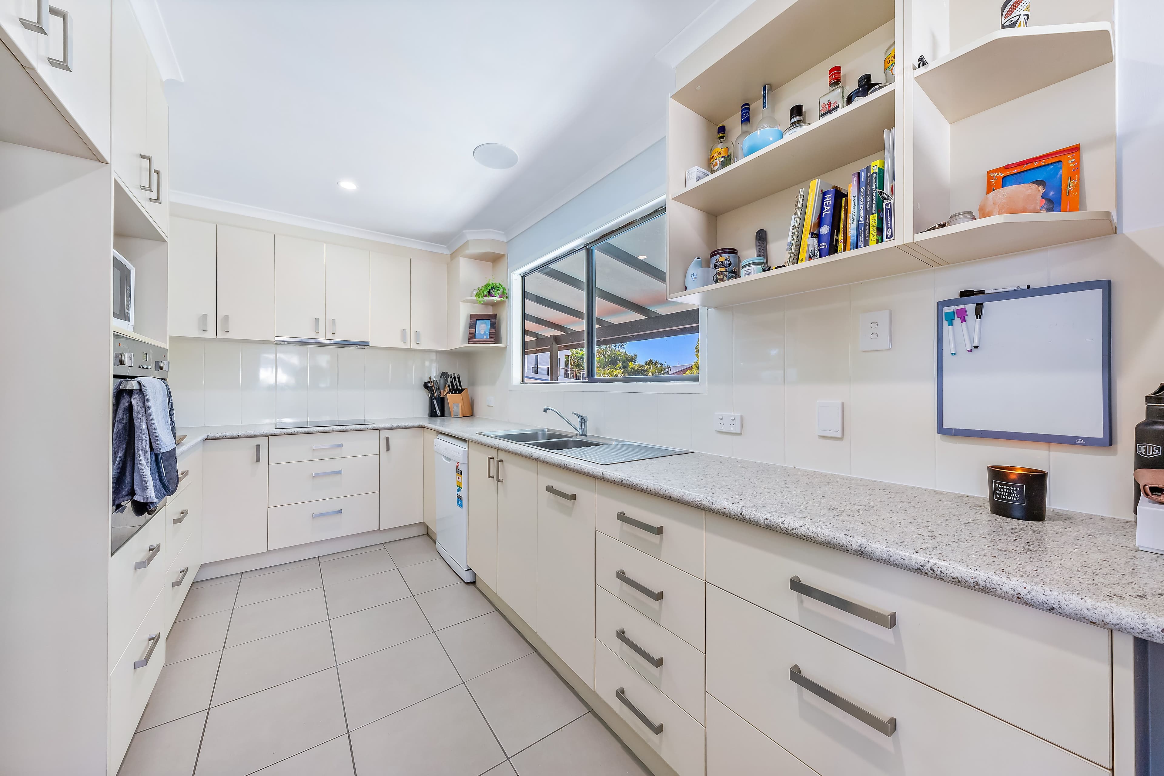 21 Stewart Drive, Cannonvale QLD 4802, Cannonvale - Thumbnail 6