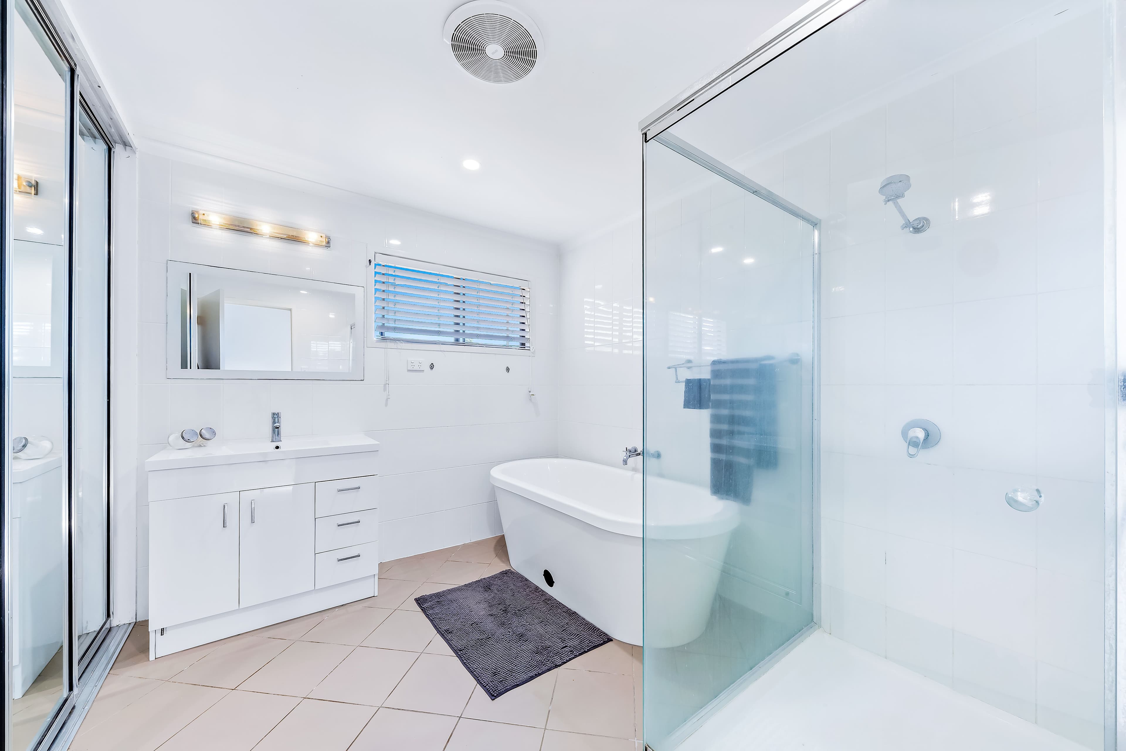 21 Stewart Drive, Cannonvale QLD 4802, Cannonvale - Thumbnail 8