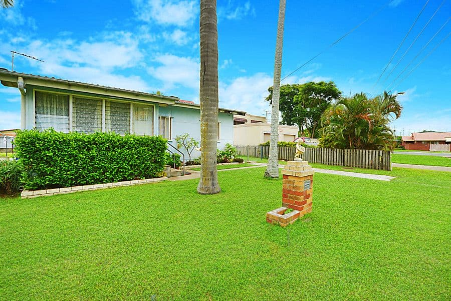 50 Falkinder Avenue, Paradise Point QLD 4216, Paradise Point - Thumbnail 4
