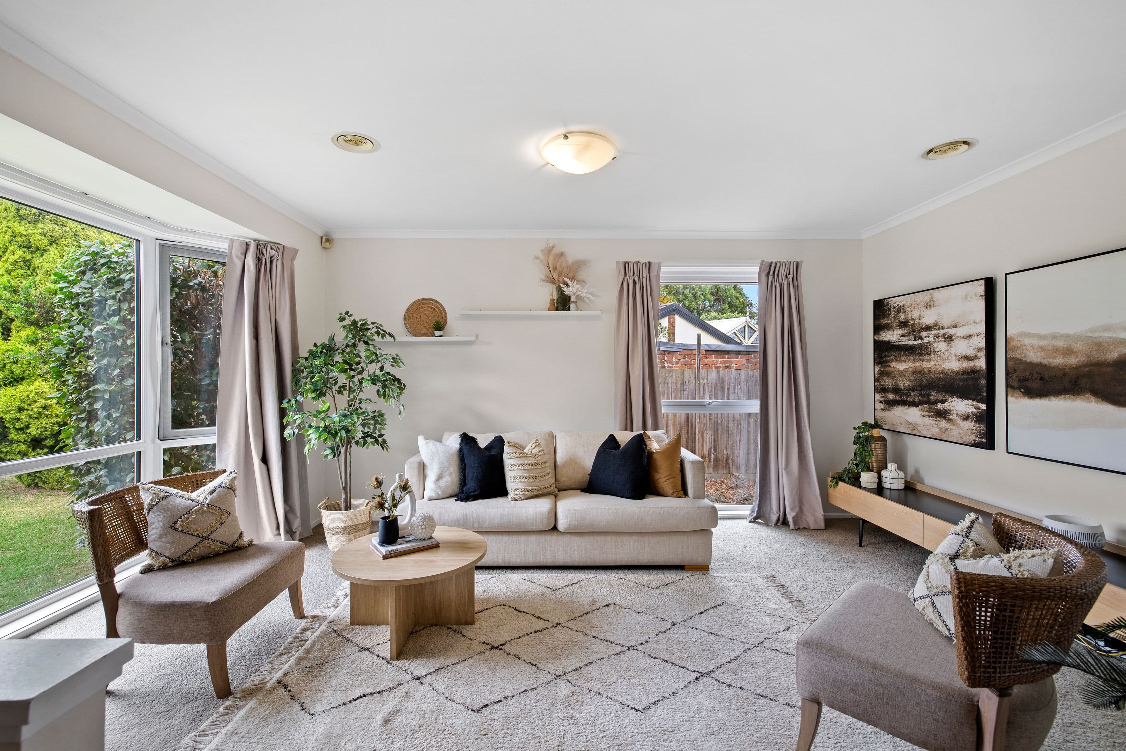 6 Lovell Close, Rowville VIC 3178, Rowville - Thumbnail 2