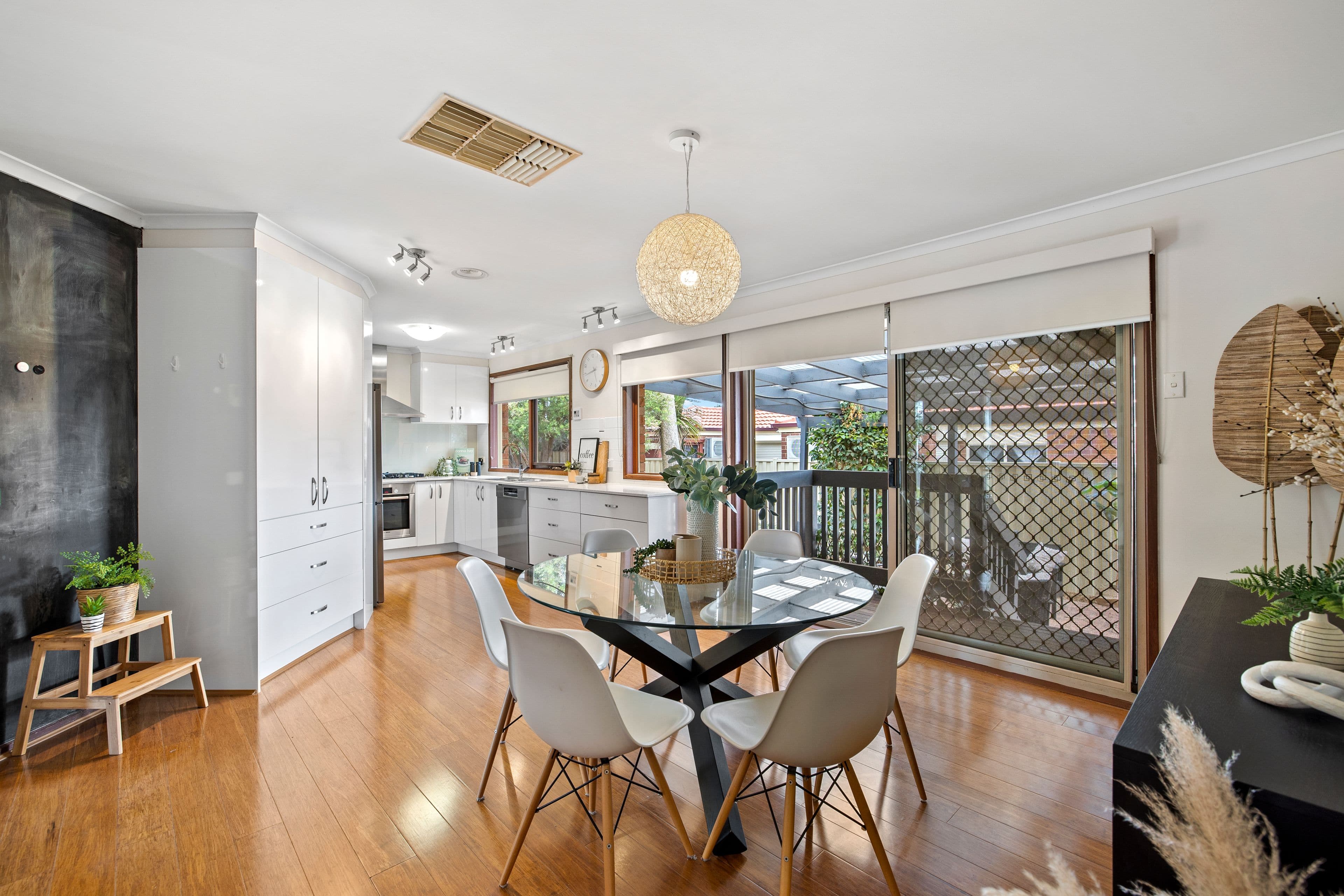 6 Lovell Close, Rowville VIC 3178, Rowville - Thumbnail 4