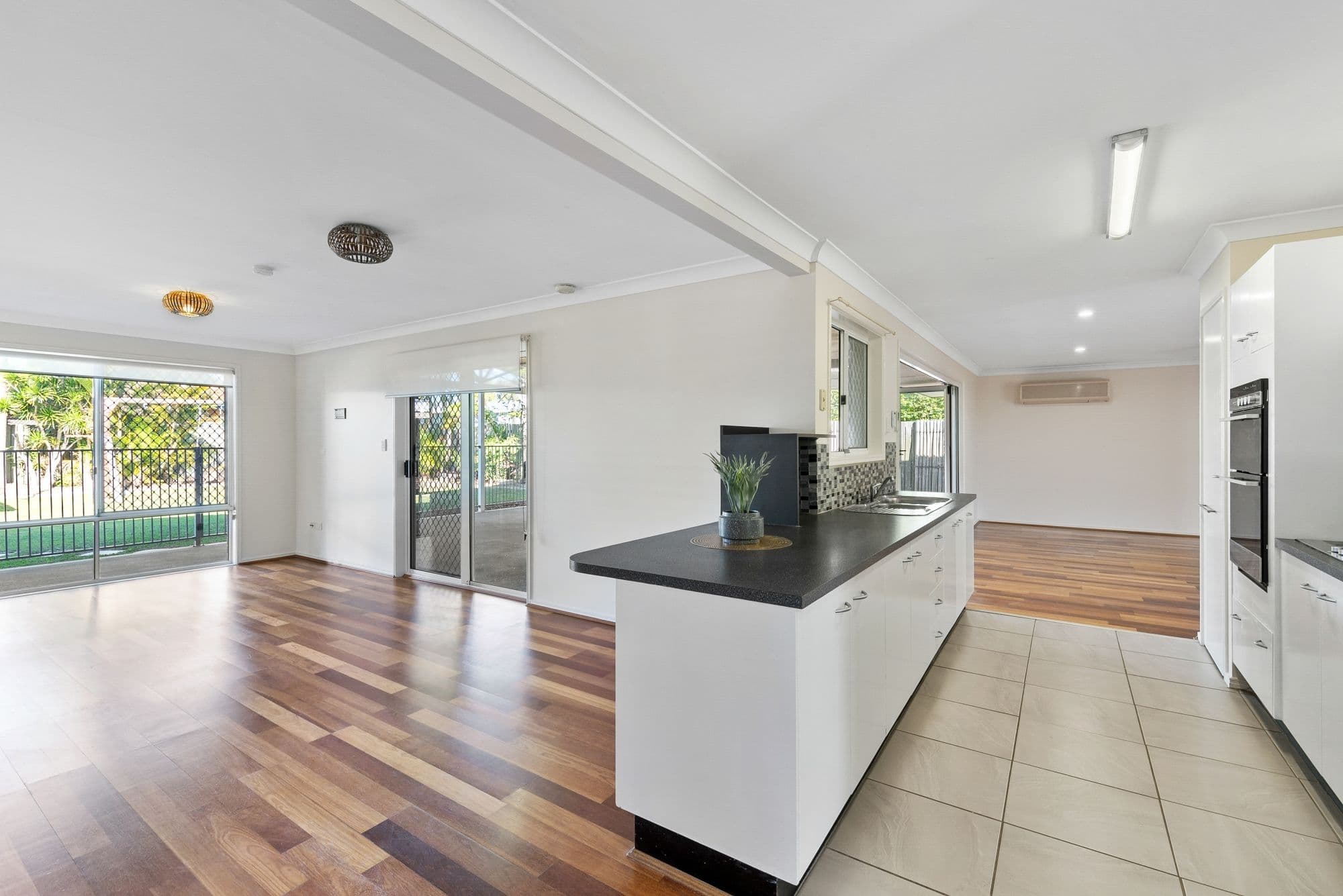 25 Linthaven Drive, Rothwell QLD 4022, Rothwell - Thumbnail 6
