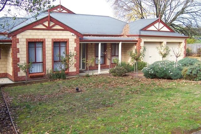 200 Kareela Road, Penrose - Image 1