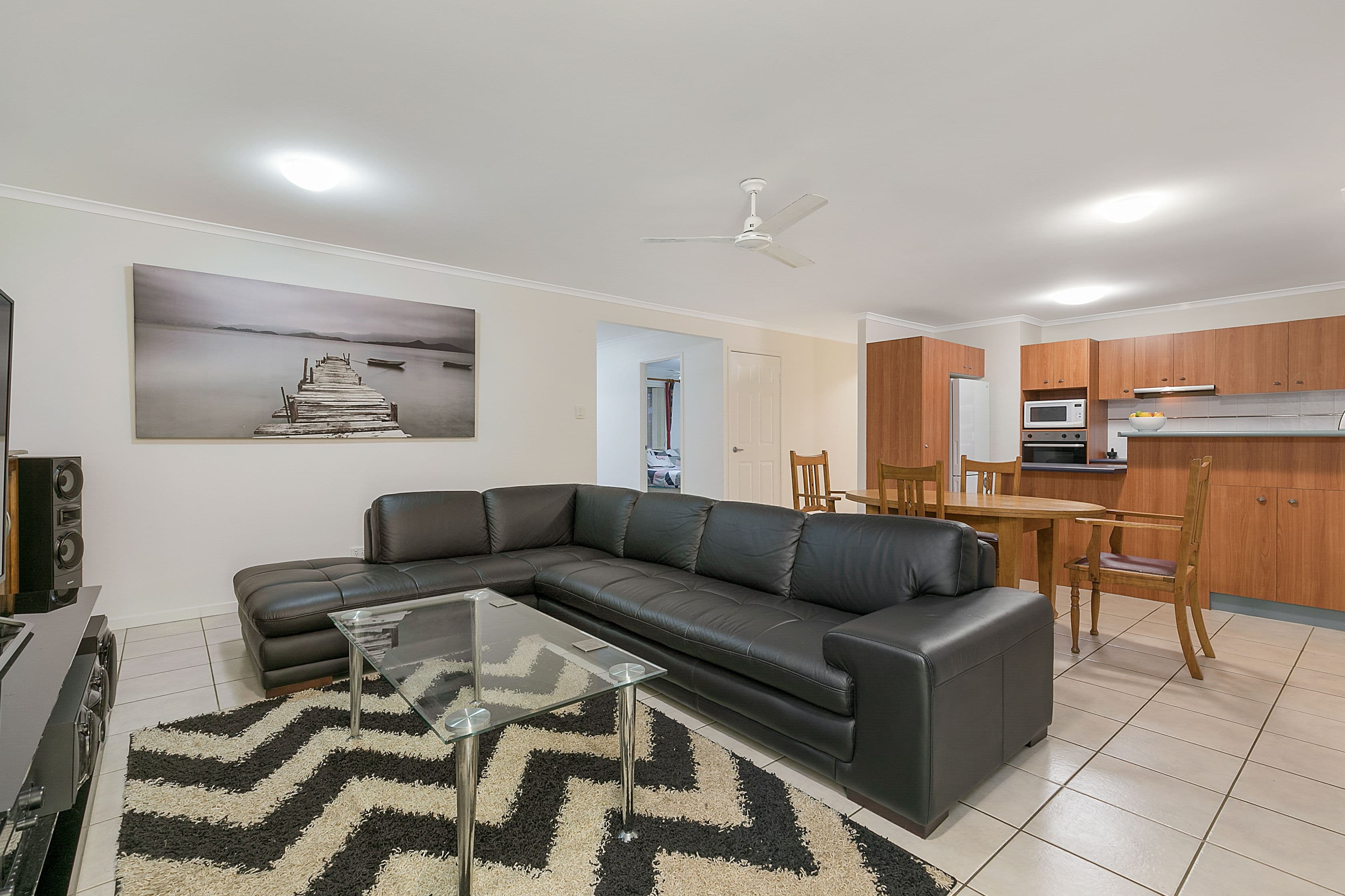 8 Zahner Place, Manly West QLD 4179, Manly West - Thumbnail 2