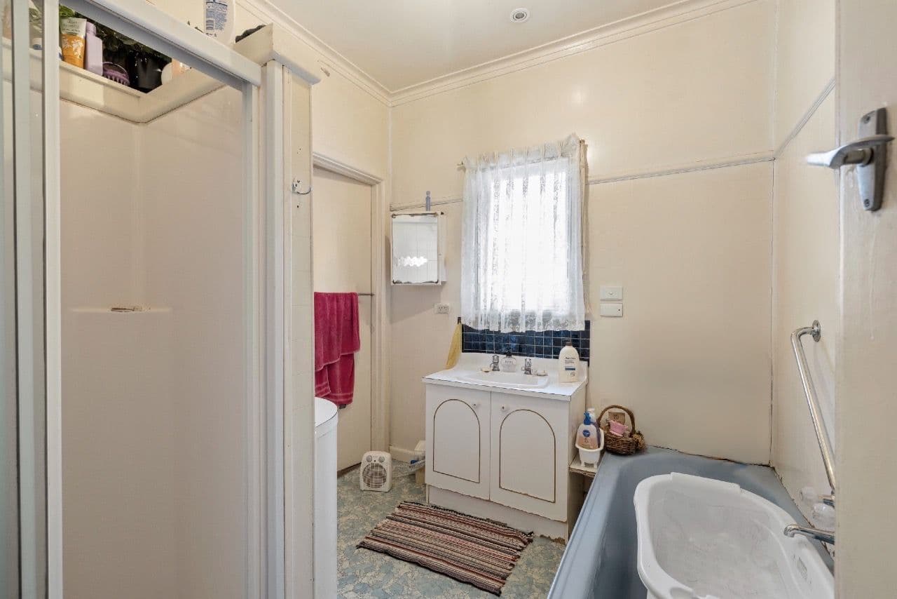 17 Speed Street, Ararat VIC 3377, Ararat - Thumbnail 8