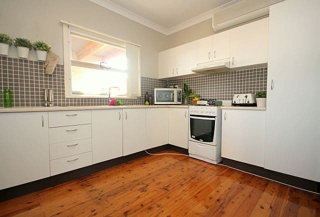 43 Bellevue Avenue, GEORGES HALL NSW 2198, Georges Hall - Thumbnail 3