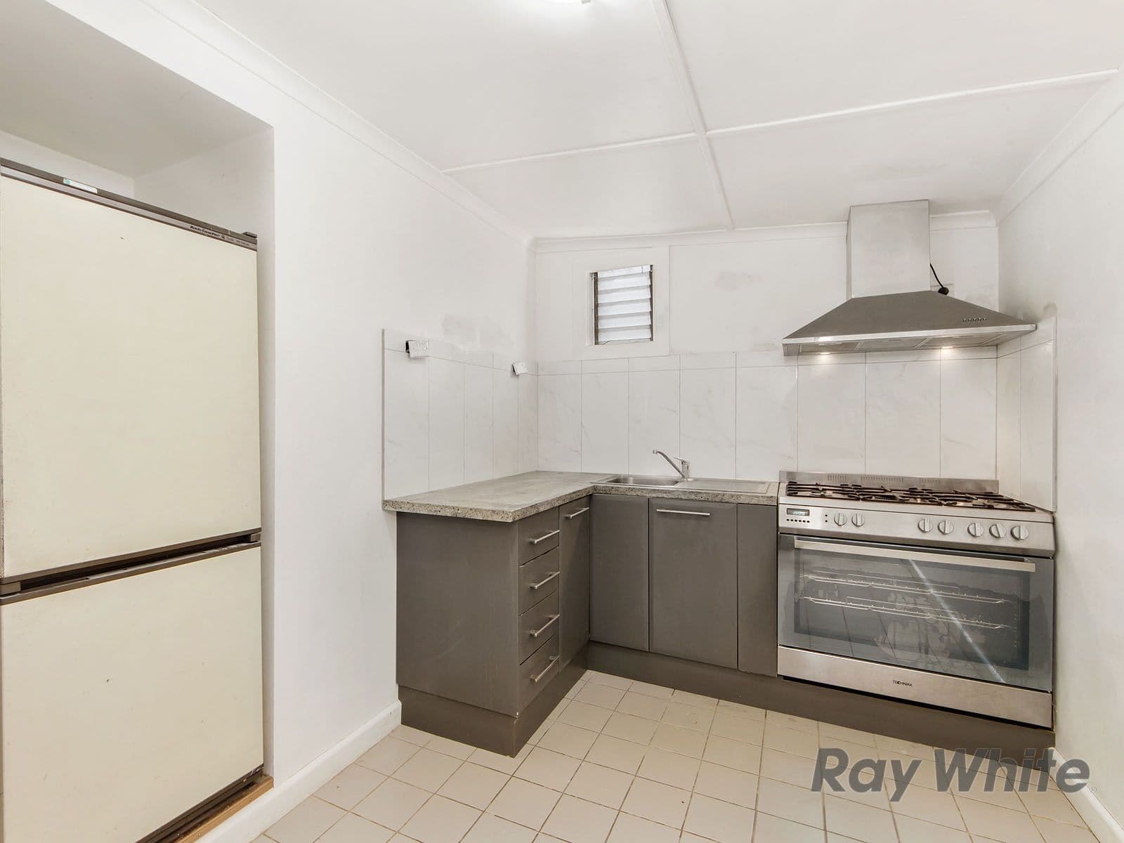 61 Conrad Street, St Albans VIC 3021, St Albans - Thumbnail 3