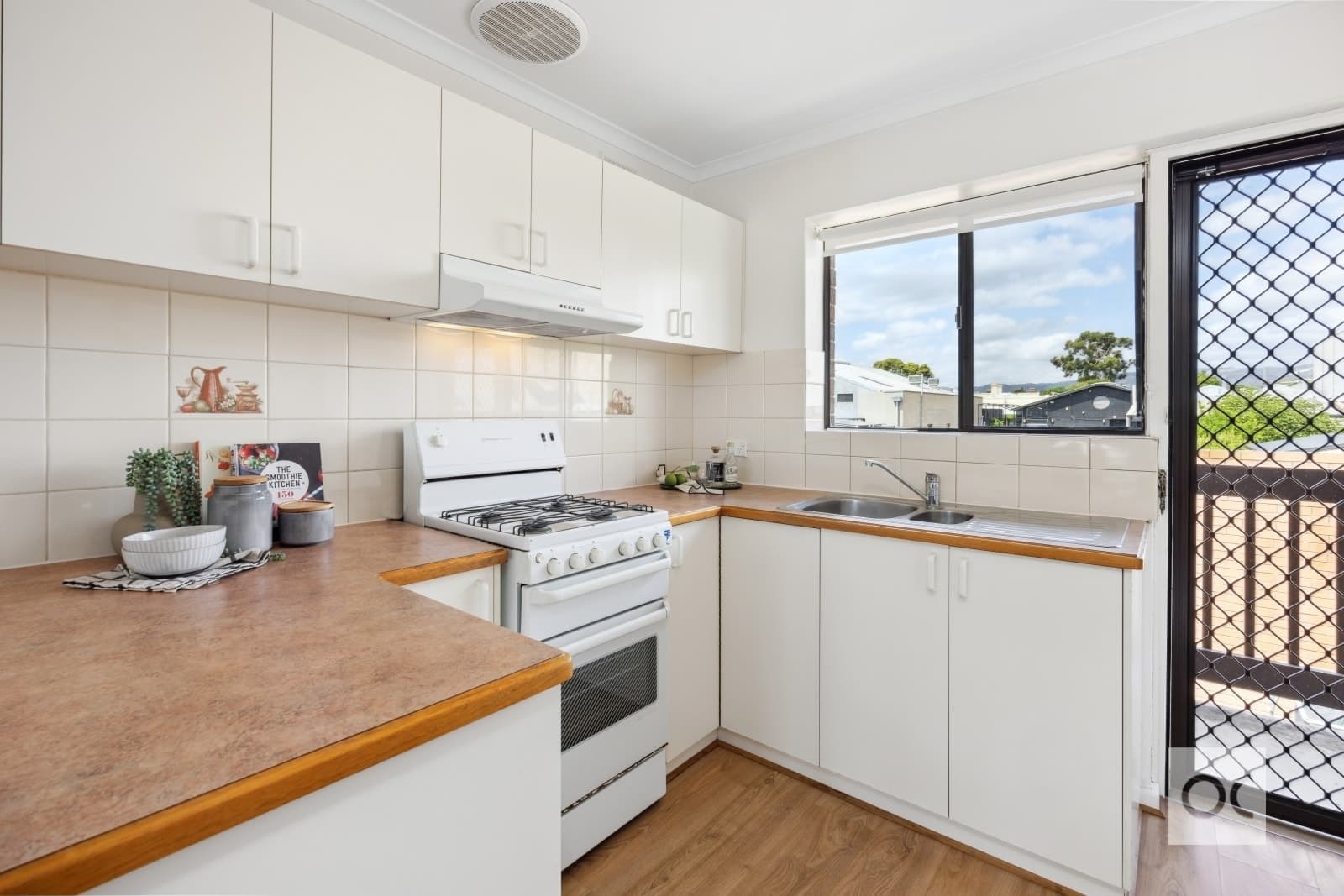 2/11 Erskine Street, Goodwood - Thumbnail 4