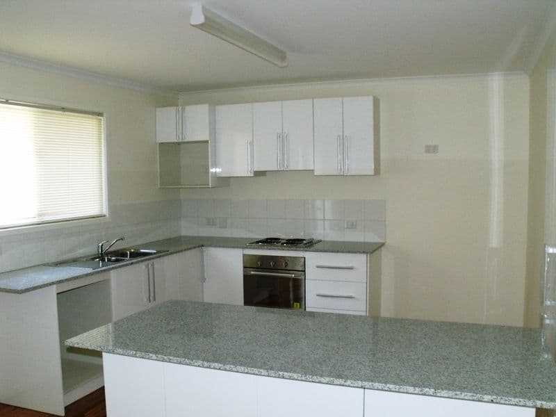 5 Binburra Street, RUSSELL ISLAND QLD 4184, Russell Island - Thumbnail 6