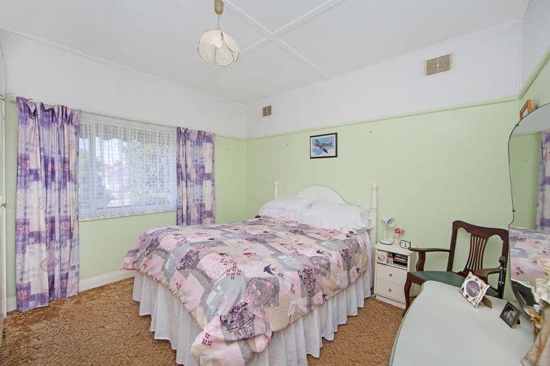 15 Brooke Avenue, KILLARNEY VALE NSW 2261, Killarney Vale - Thumbnail 6