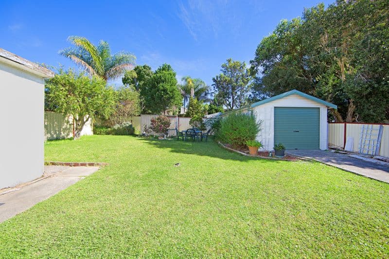 15 Brooke Avenue, KILLARNEY VALE NSW 2261, Killarney Vale - Thumbnail 8