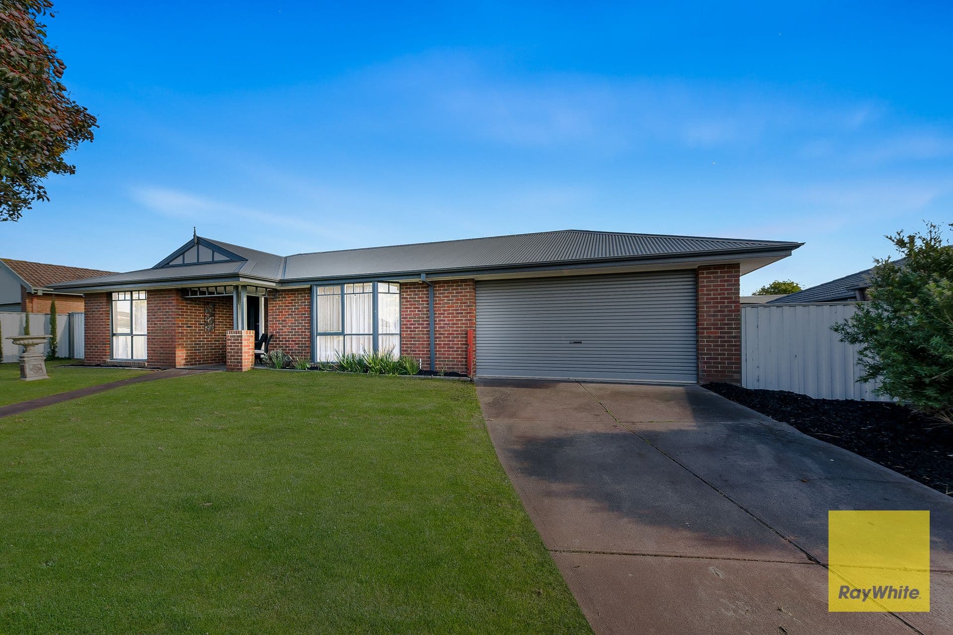 20 Caron Close, Hallam VIC 3803, Hallam - Thumbnail 2
