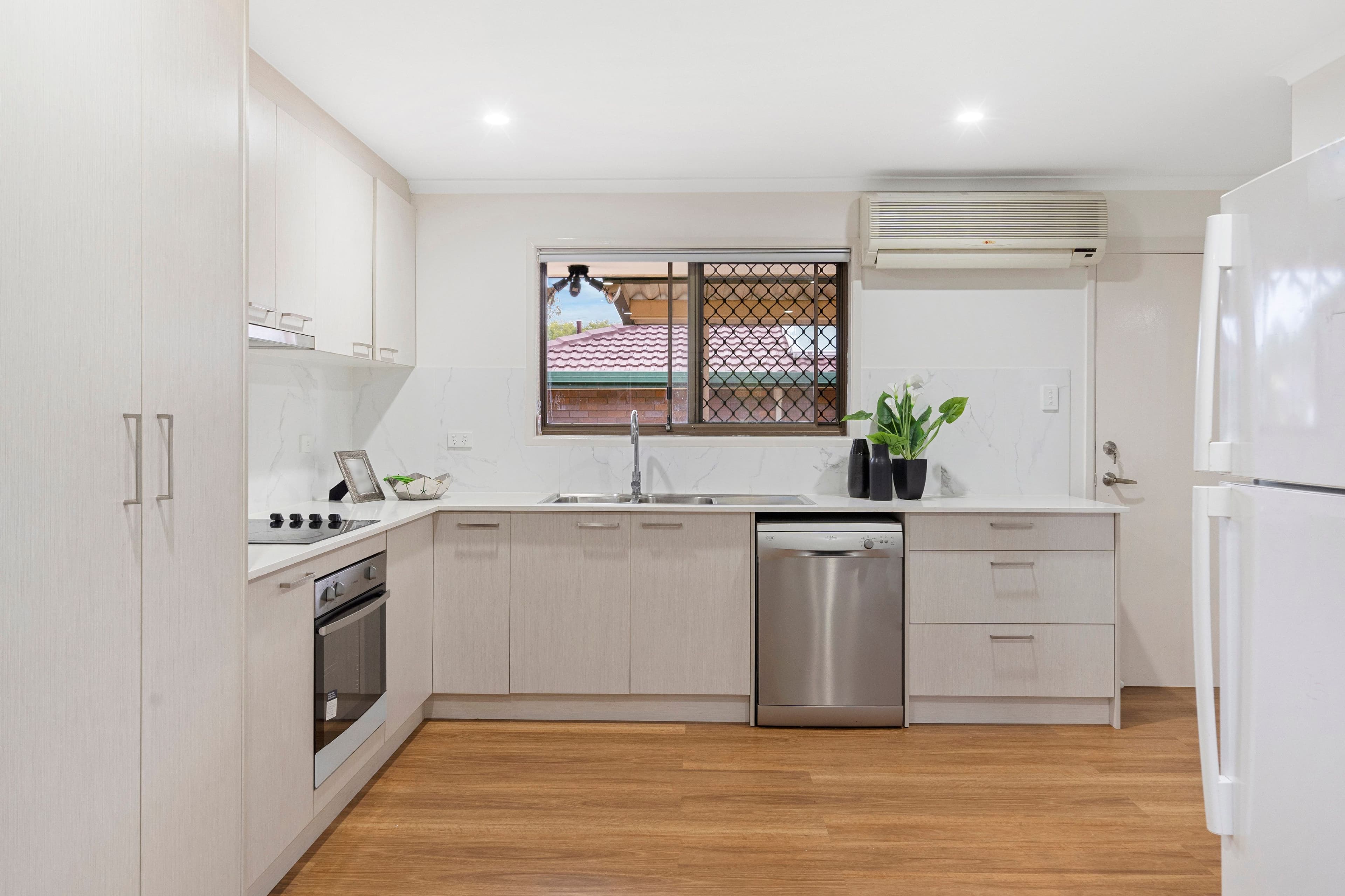 36 Cressbrook Street, Eight Mile Plains QLD 4113, Eight Mile Plains - Thumbnail 6