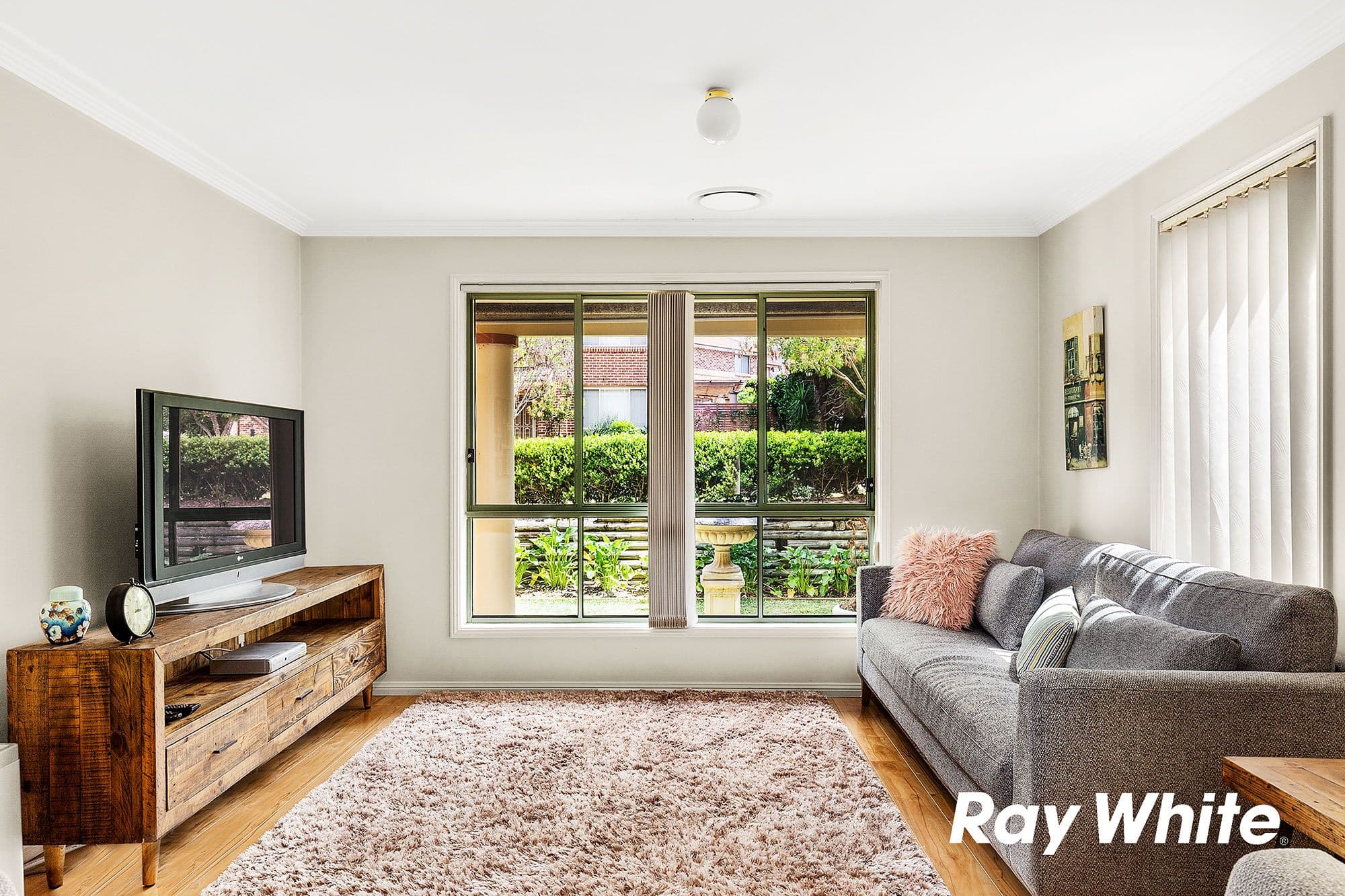 8 Longley Place, Castle Hill - Thumbnail 2