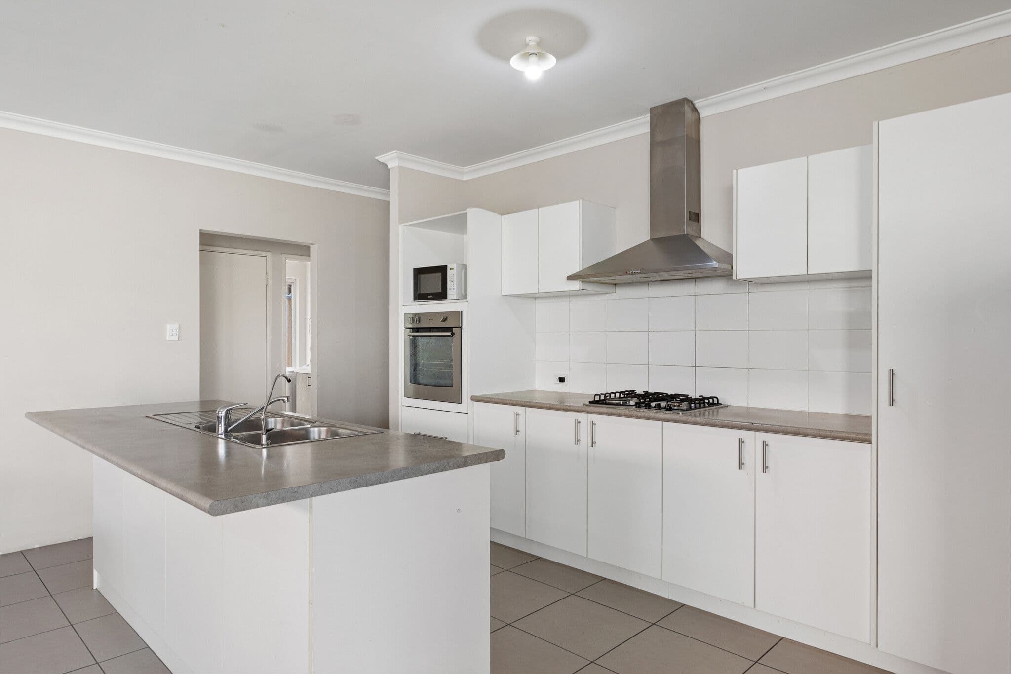 12A Kelly Street, Cloverdale WA 6105, Cloverdale - Thumbnail 2