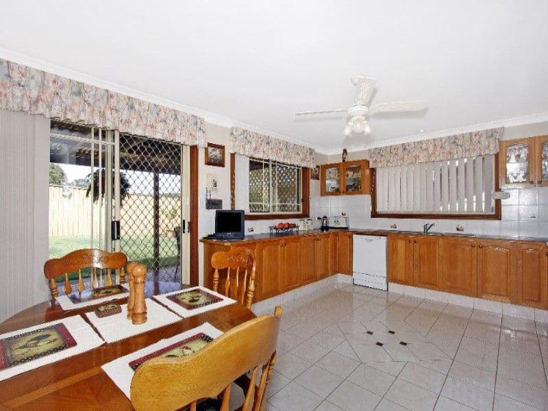 30 Hillside Drive, BERKELEY VALE NSW 2261, Berkeley Vale - Thumbnail 3
