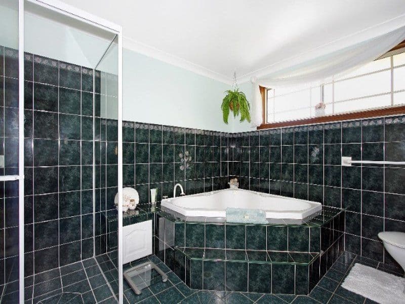 30 Hillside Drive, BERKELEY VALE NSW 2261, Berkeley Vale - Thumbnail 8