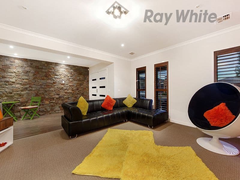 49 Breasley Parkway, Point Cook VIC 3030, Point Cook - Thumbnail 2